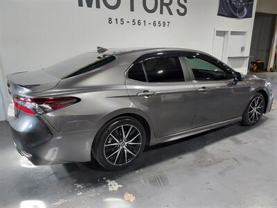 2021 Toyota Camry SE  SEDAN - Photo 6 - Rochelle, IL 61068