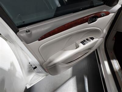 2009 Buick Lucerne CXL sedan - Photo 17 - Rochelle, IL 61068