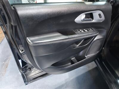 2020 Chrysler Pacifica Touring L Plus  SPORT TRIM - Photo 21 - Rochelle, IL 61068