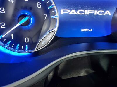 2020 Chrysler Pacifica Touring L Plus  SPORT TRIM - Photo 29 - Rochelle, IL 61068