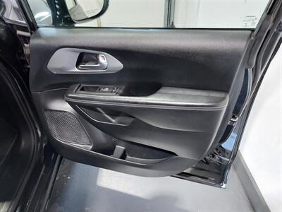 2020 Chrysler Pacifica Touring L Plus  SPORT TRIM - Photo 22 - Rochelle, IL 61068