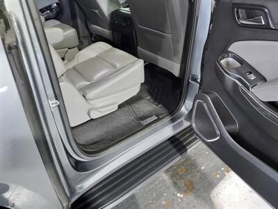 2020 Chevrolet Suburban LT  4X4 - Photo 16 - Rochelle, IL 61068