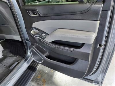 2020 Chevrolet Suburban LT  4X4 - Photo 30 - Rochelle, IL 61068