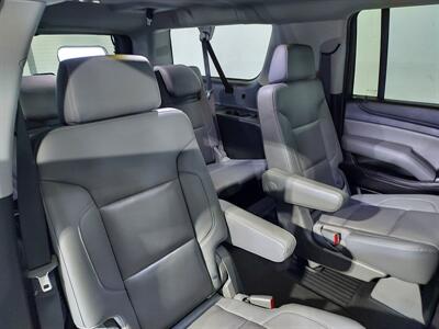 2020 Chevrolet Suburban LT  4X4 - Photo 14 - Rochelle, IL 61068