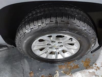 2020 Chevrolet Suburban LT  4X4 - Photo 34 - Rochelle, IL 61068