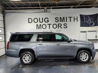 2020 Chevrolet Suburban LT  4X4 - Photo 2 - Rochelle, IL 61068