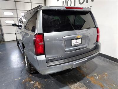 2020 Chevrolet Suburban LT  4X4 - Photo 7 - Rochelle, IL 61068