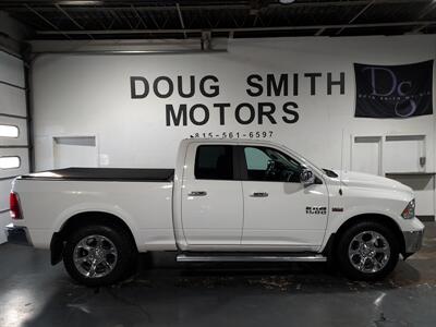 2017 RAM 1500 Laramie QUAD CAB - Photo 2 - Rochelle, IL 61068
