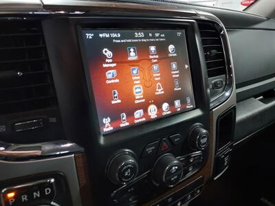 2017 RAM 1500 Laramie QUAD CAB - Photo 24 - Rochelle, IL 61068