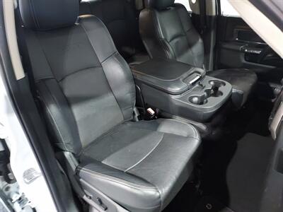 2017 RAM 1500 Laramie QUAD CAB - Photo 14 - Rochelle, IL 61068