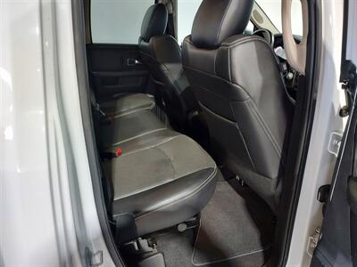 2017 RAM 1500 Laramie QUAD CAB - Photo 15 - Rochelle, IL 61068