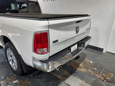 2017 RAM 1500 Laramie QUAD CAB - Photo 10 - Rochelle, IL 61068