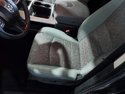 2018 RAM 1500 SLT BIG HORN CREW CAB - Photo 15 - Rochelle, IL 61068