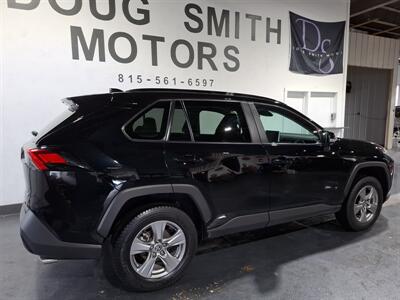 2024 Toyota RAV4 XLE HYBRID AWD   - Photo 11 - Rochelle, IL 61068