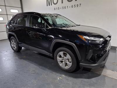 2024 Toyota RAV4 XLE HYBRID AWD   - Photo 10 - Rochelle, IL 61068