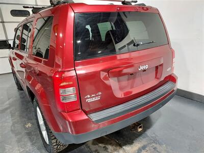 2015 Jeep Patriot Latitude  4WD - Photo 6 - Rochelle, IL 61068