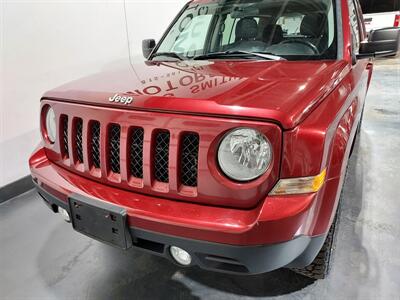 2015 Jeep Patriot Latitude  4WD - Photo 5 - Rochelle, IL 61068