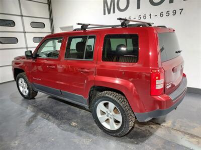 2015 Jeep Patriot Latitude  4WD - Photo 4 - Rochelle, IL 61068