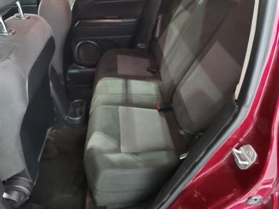 2015 Jeep Patriot Latitude  4WD - Photo 12 - Rochelle, IL 61068