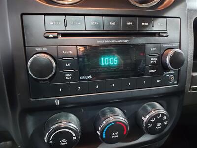 2015 Jeep Patriot Latitude  4WD - Photo 22 - Rochelle, IL 61068