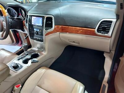 2013 Jeep Grand Cherokee Overland  4x4 suv - Photo 14 - Rochelle, IL 61068