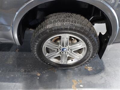 2020 Ford F-150 LARIAT  CREW CAB 4X4 FX4 - Photo 31 - Rochelle, IL 61068