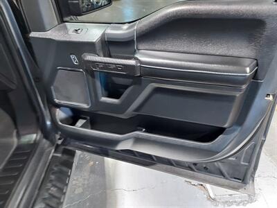 2020 Ford F-150 LARIAT  CREW CAB 4X4 FX4 - Photo 20 - Rochelle, IL 61068