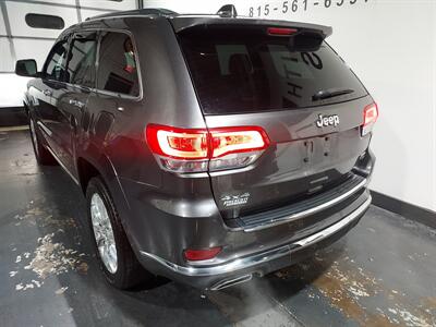 2014 Jeep Grand Cherokee Summit  4X4 - Photo 6 - Rochelle, IL 61068