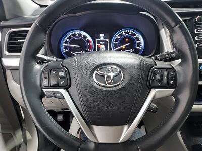 2016 Toyota Highlander XLE   - Photo 40 - Rochelle, IL 61068