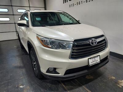2016 Toyota Highlander XLE   - Photo 7 - Rochelle, IL 61068