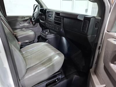 2015 Chevrolet Express 2500  135'' CARGO VAN - Photo 17 - Rochelle, IL 61068