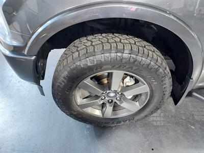 2018 Ford F-150 XLT  SPORT 4X4 - Photo 10 - Rochelle, IL 61068