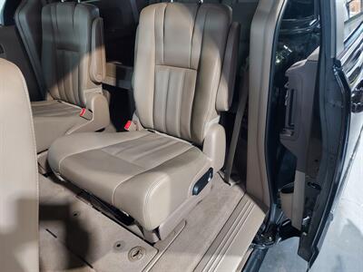 2016 Chrysler Town & Country Touring   - Photo 11 - Rochelle, IL 61068
