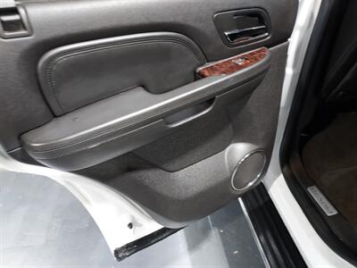 2012 GMC Yukon Denali   - Photo 22 - Rochelle, IL 61068