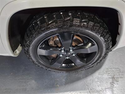 2015 Jeep Grand Cherokee Laredo 4X4 SUV - Photo 24 - Rochelle, IL 61068
