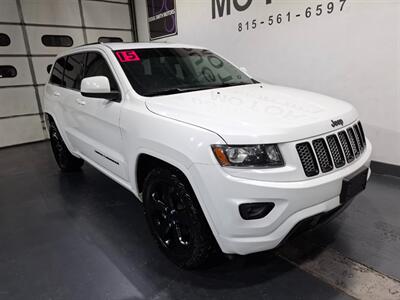 2015 Jeep Grand Cherokee Laredo 4X4 SUV - Photo 10 - Rochelle, IL 61068