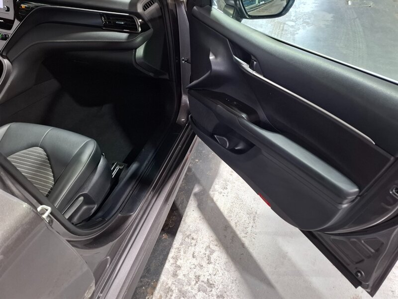 2024 Toyota Camry SE - Photo 27