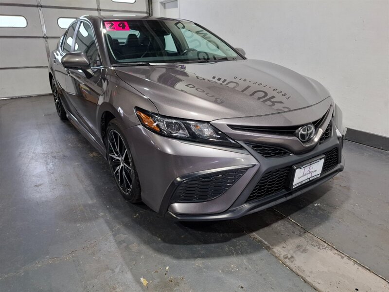 2024 Toyota Camry SE - Photo 8