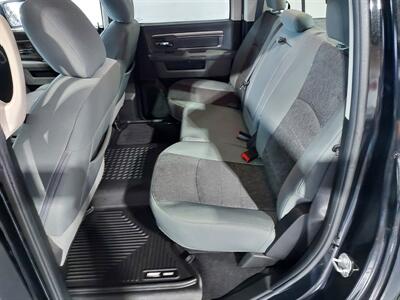 2019 RAM 1500 SLT  WARLOCK - Photo 11 - Rochelle, IL 61068