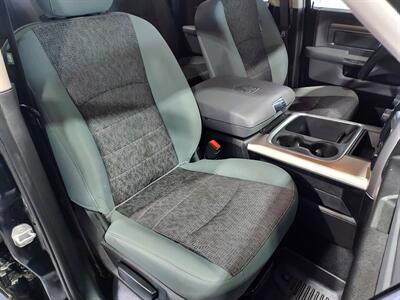 2019 RAM 1500 SLT  WARLOCK - Photo 13 - Rochelle, IL 61068