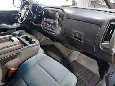 2015 Chevrolet Silverado 1500 LT  Z71 - Photo 11 - Rochelle, IL 61068
