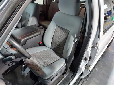 2015 Ford F-250 Super Duty XL   - Photo 9 - Rochelle, IL 61068
