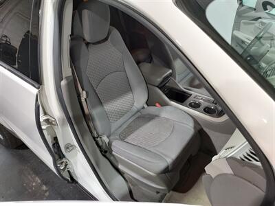 2011 Chevrolet Traverse LT   - Photo 14 - Rochelle, IL 61068