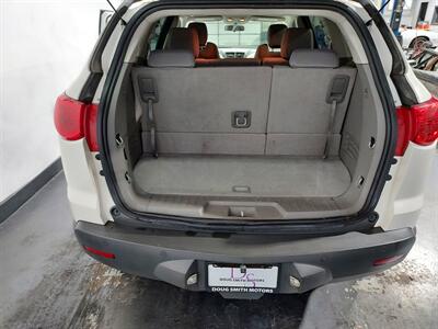 2011 Chevrolet Traverse LT   - Photo 21 - Rochelle, IL 61068