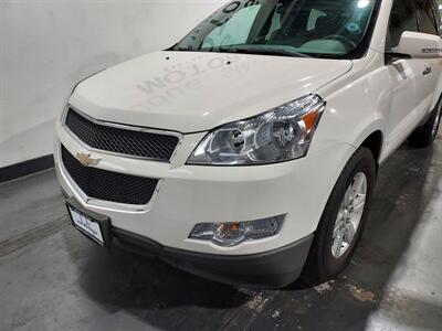 2011 Chevrolet Traverse LT   - Photo 10 - Rochelle, IL 61068