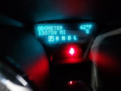 2011 Chevrolet Traverse LT   - Photo 11 - Rochelle, IL 61068