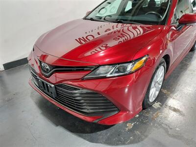 2018 Toyota Camry LE  SEDAN - Photo 8 - Rochelle, IL 61068