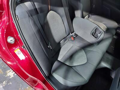 2018 Toyota Camry LE  SEDAN - Photo 14 - Rochelle, IL 61068