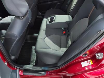 2018 Toyota Camry LE  SEDAN - Photo 12 - Rochelle, IL 61068