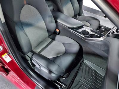 2018 Toyota Camry LE  SEDAN - Photo 13 - Rochelle, IL 61068